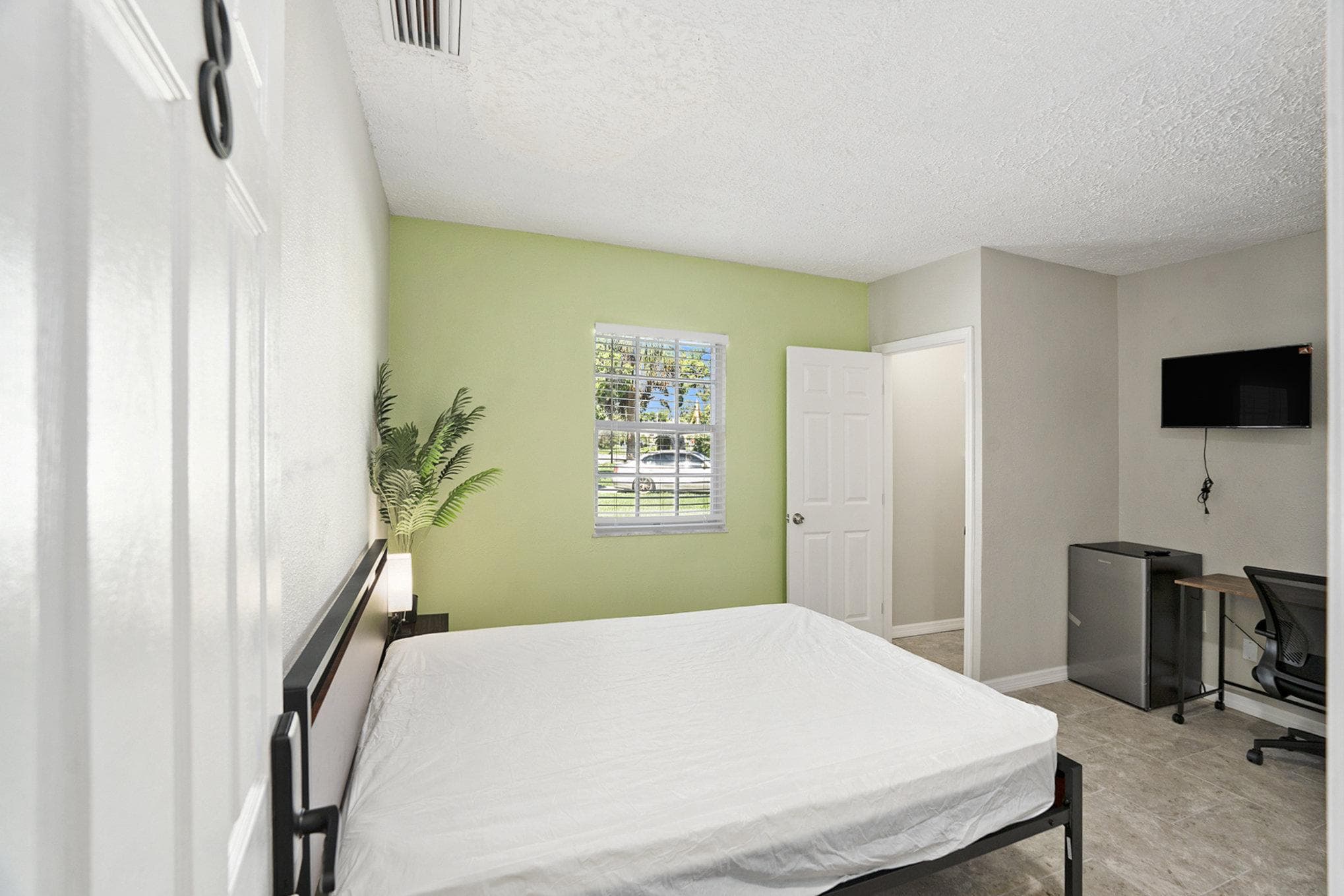 Upgraded Large Room, New Port Richey