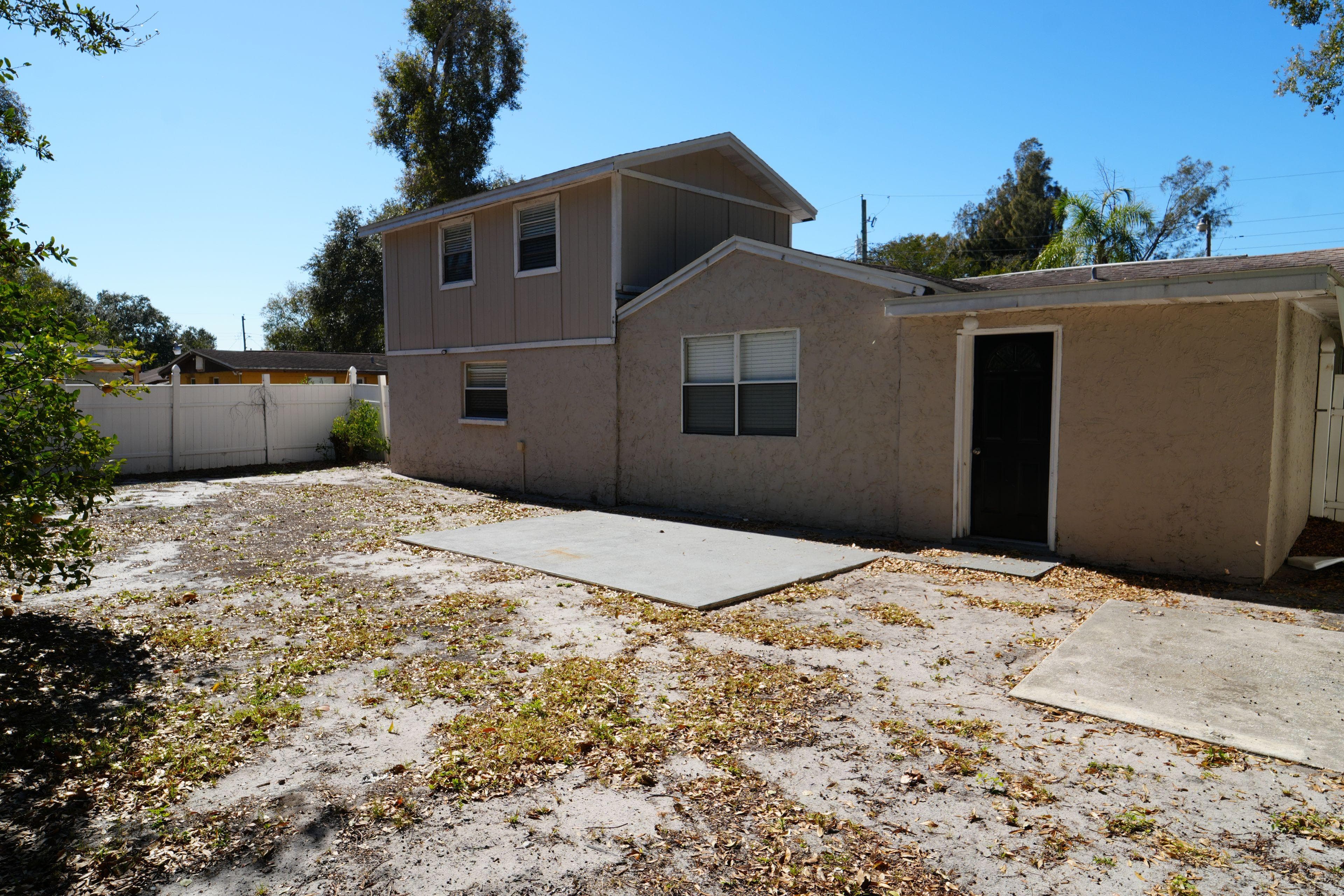 Explore the inviting outdoor space of this coliving property, perfect for enjoying the sunshine and fresh air. This spacious backyard offers a canvas for relaxation or social gatherings, making it ideal for those who appreciate both indoor and outdoor living.
