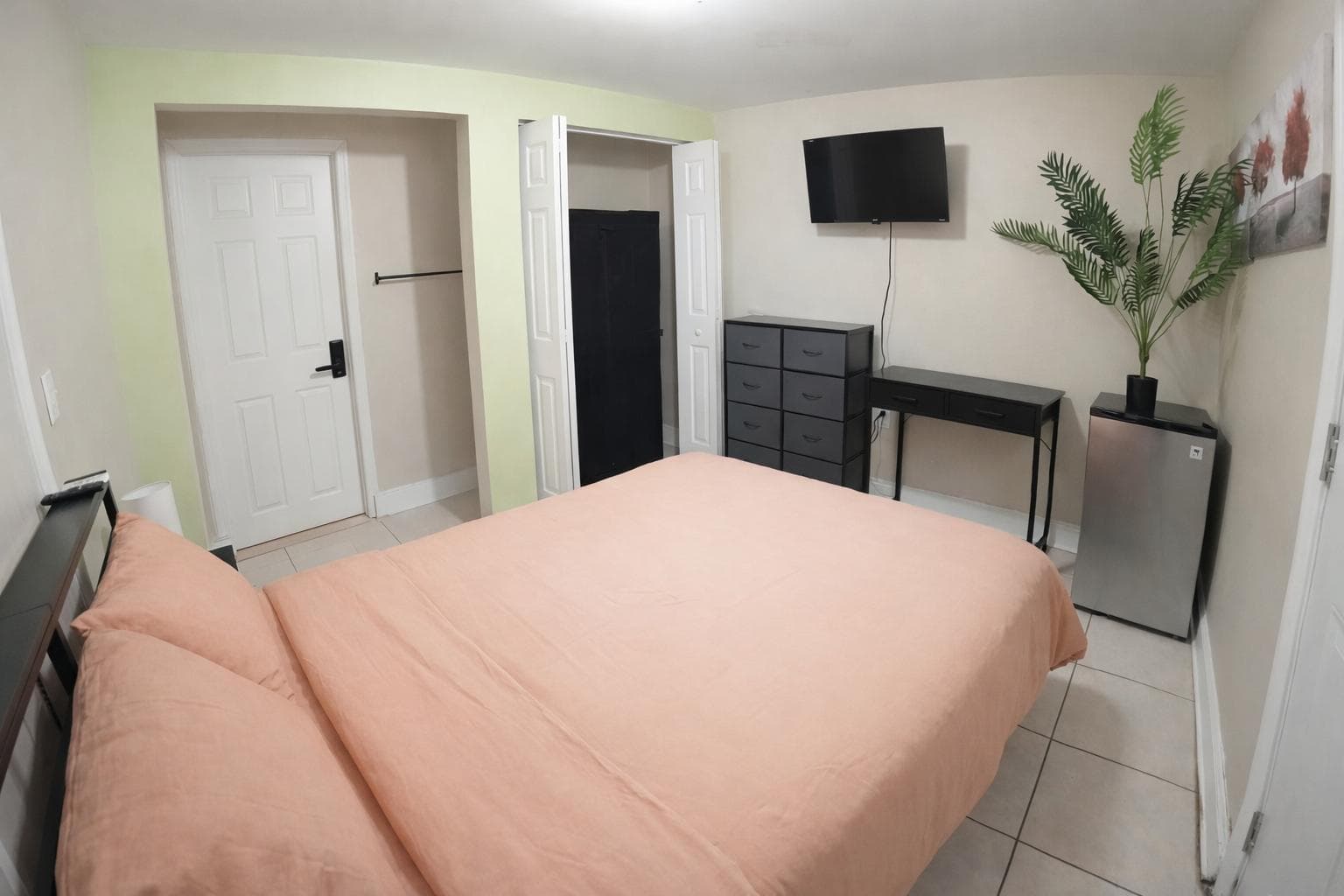 Private Entrance Room (Wolf), Tampa
