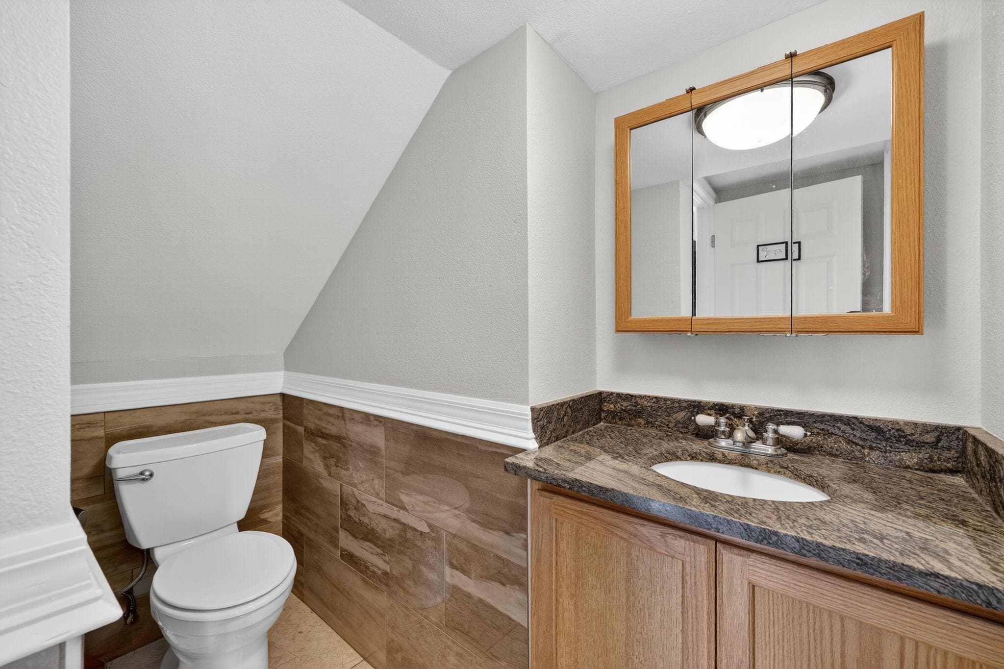 Private Entrance + Bath Suite (Fox), Tampa