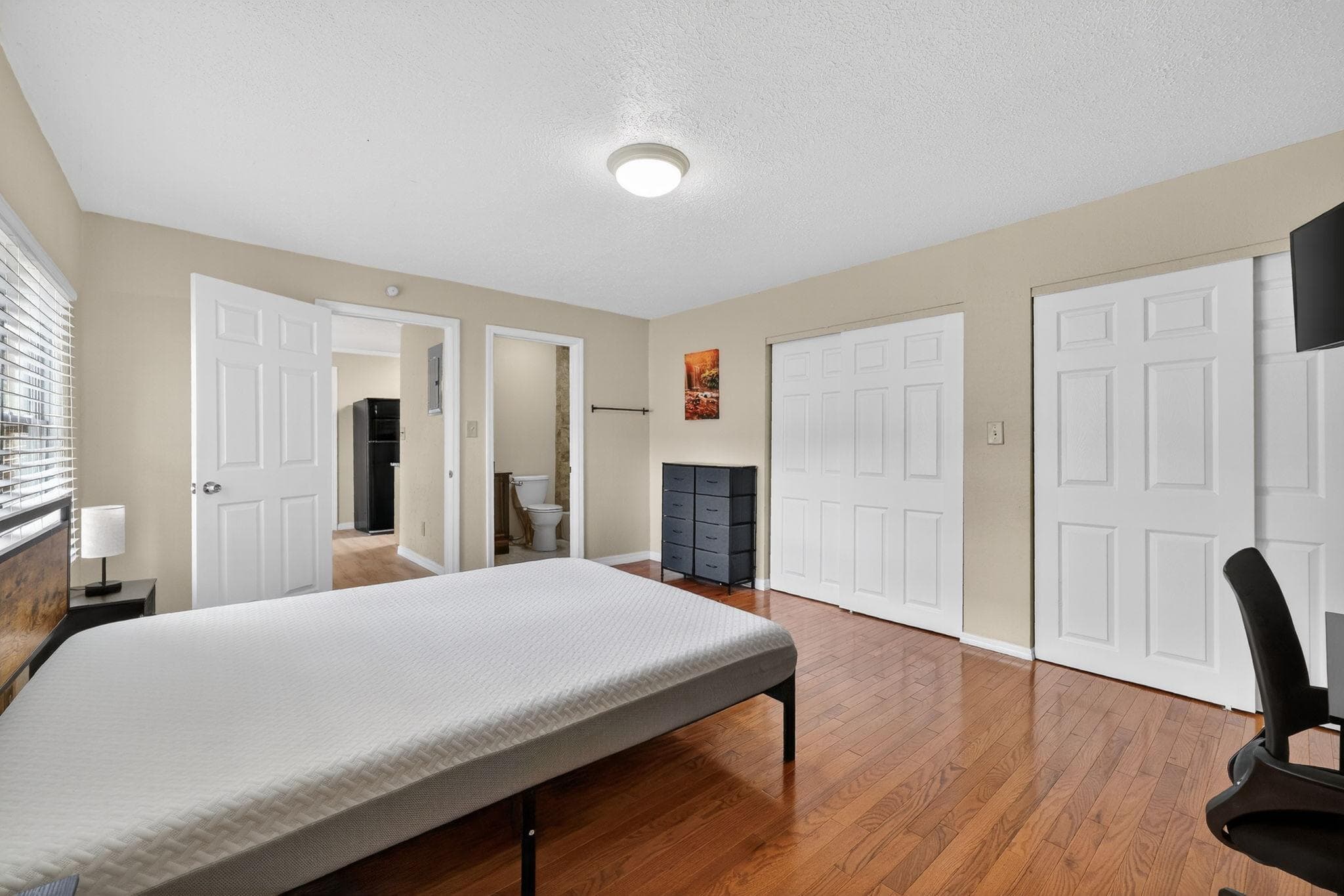 Master Private Studio (Rooster), Tampa