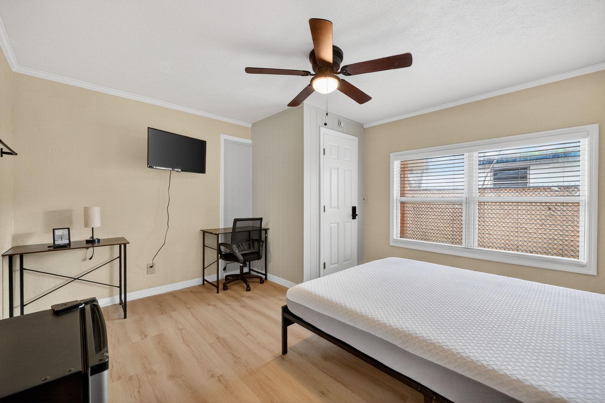 Private Entrance + Bath Suite (Fox), Tampa