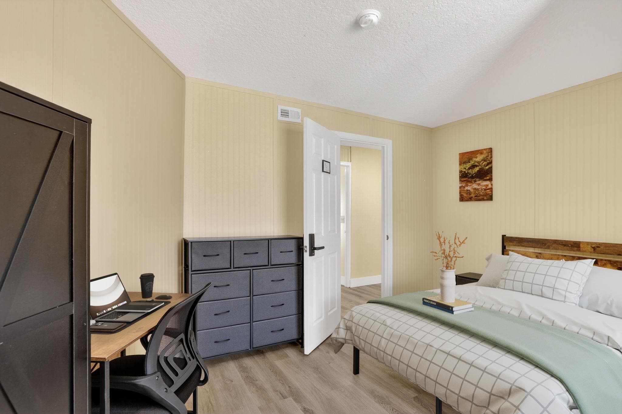 Standard (Elephant), furnished room in Orlando