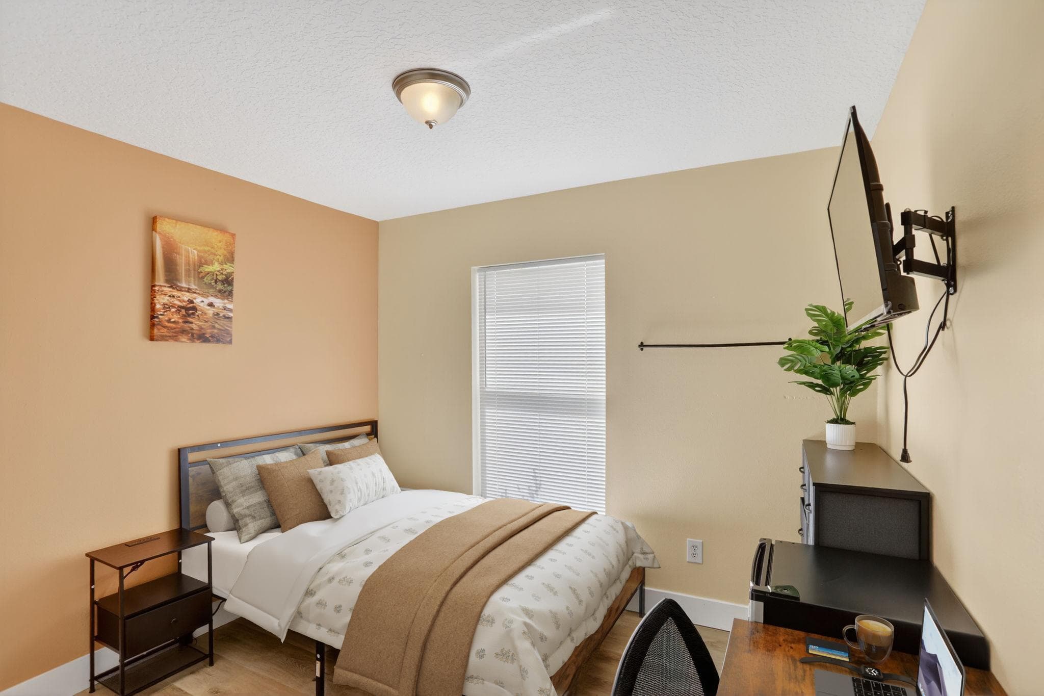 Standard (Fox), furnished room in Orlando