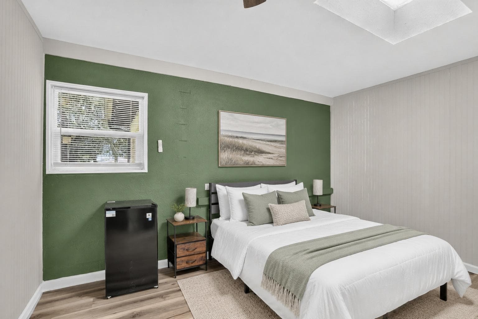 Standard Room Dog, furnished room in Orlando