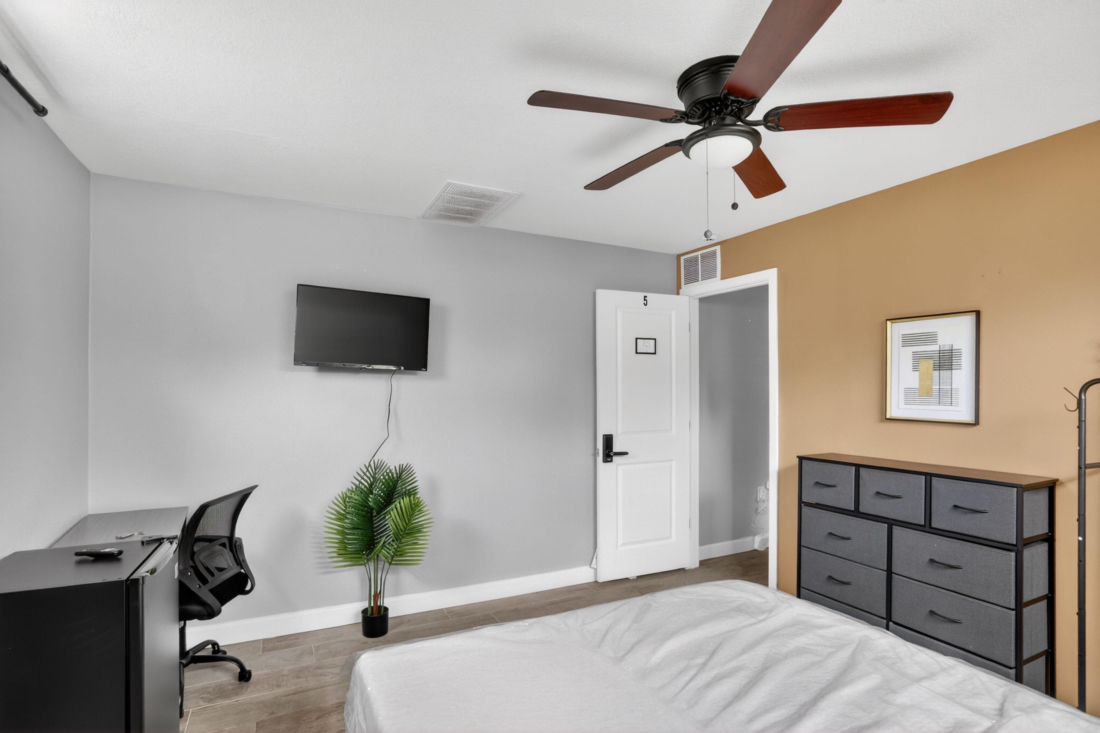 Standard Room (Flamingo), Orlando