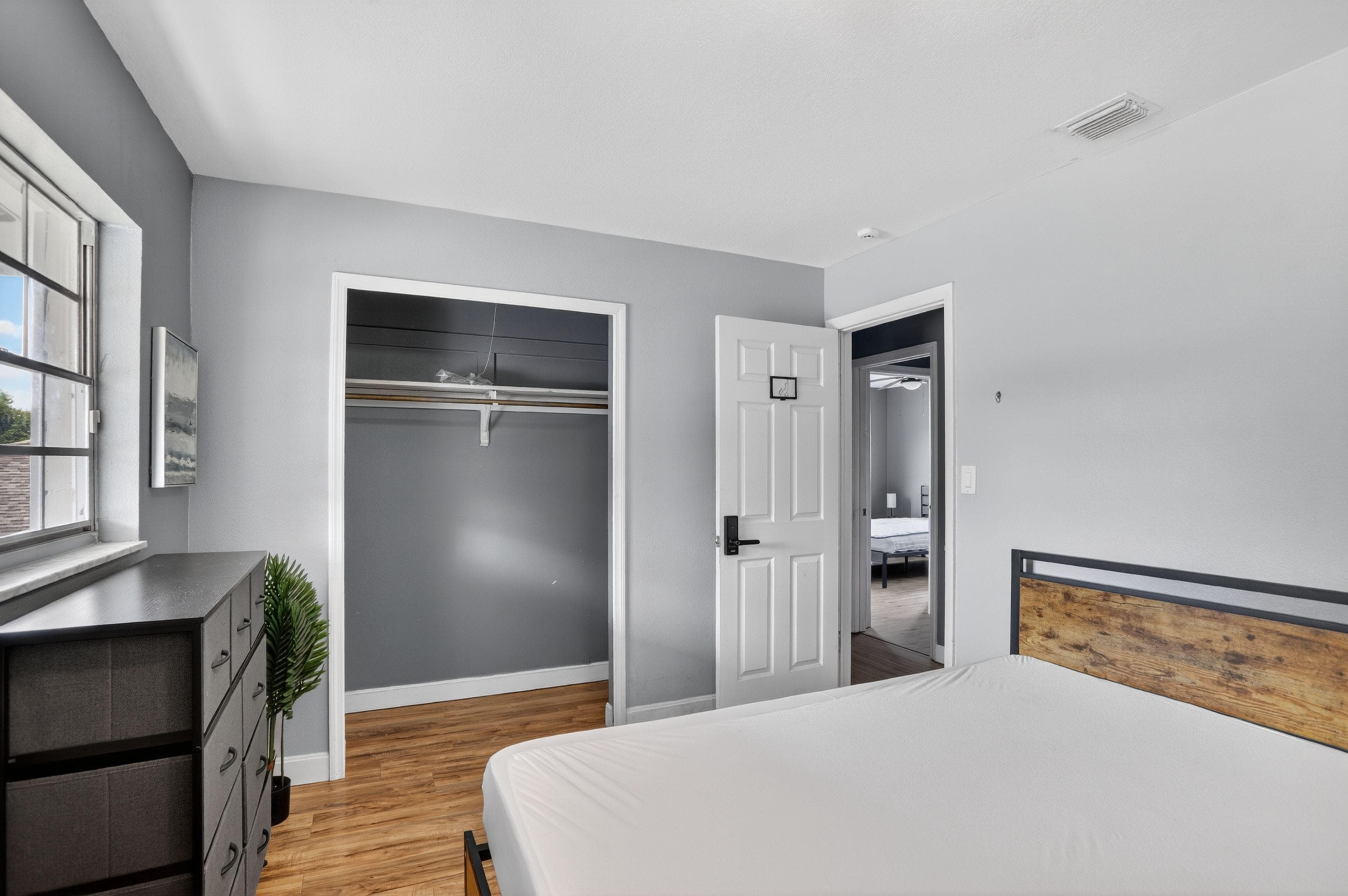 Upgraded Room (Cat), Orlando