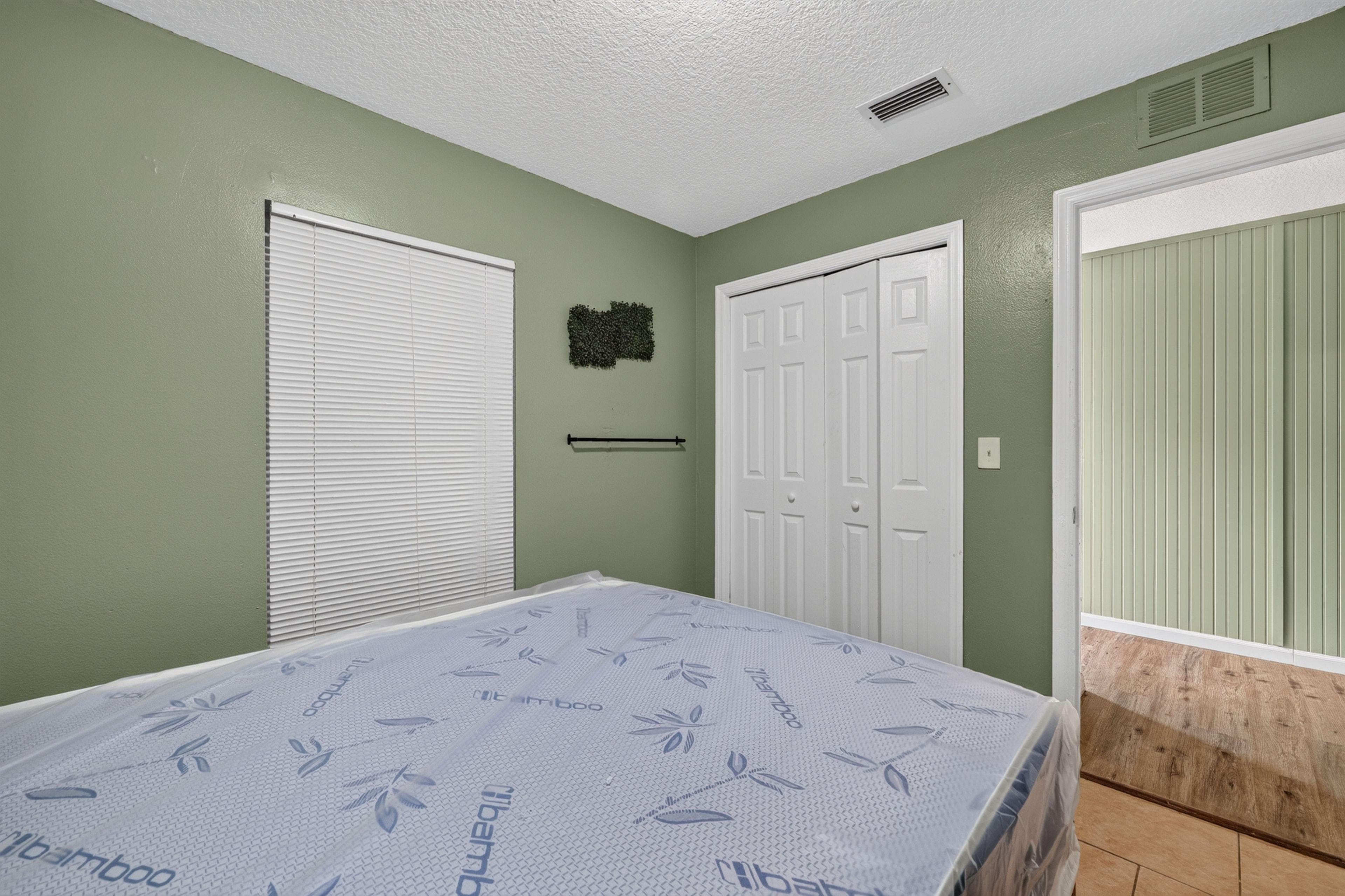 Standard Room Side B (Elephant), Tampa