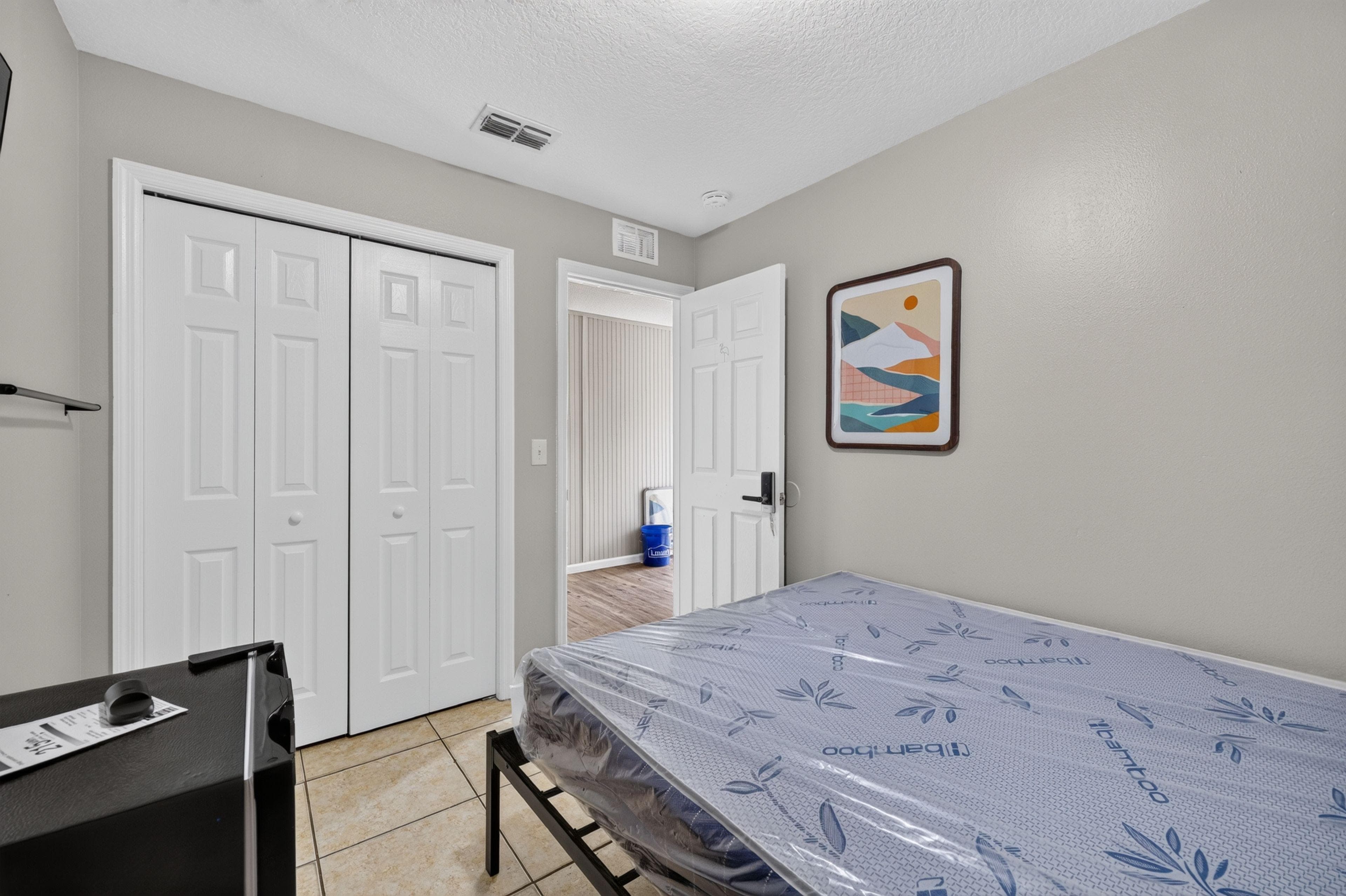 Standard Room Side A (Flamingo), Tampa