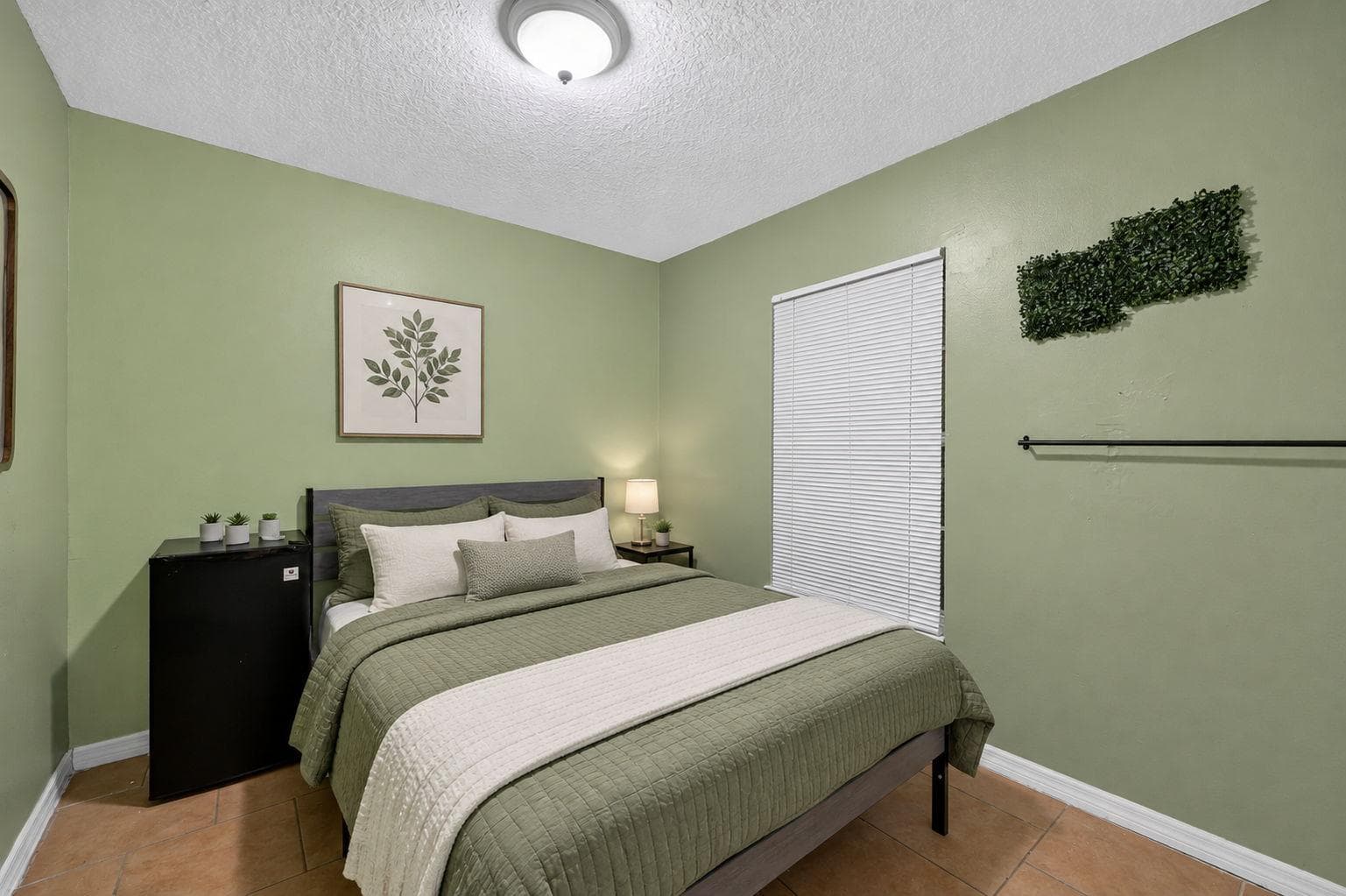 Standard Room Side B (Elephant), Tampa