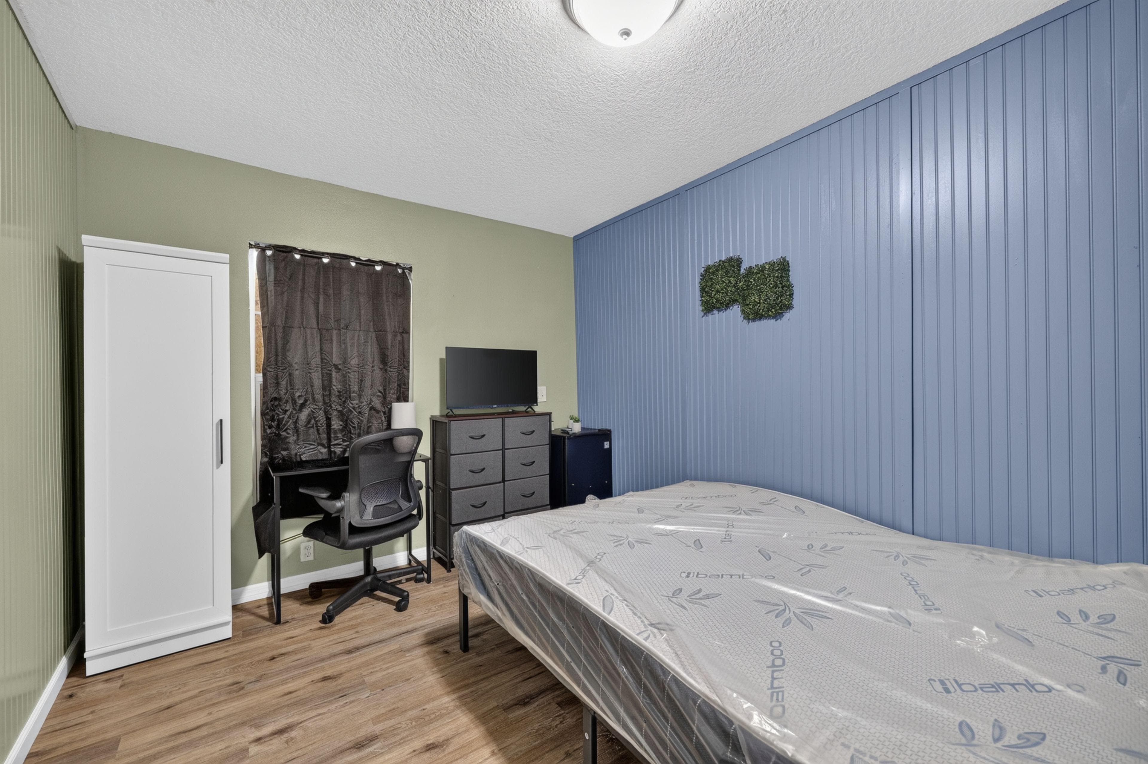 Standard Room Side B (Butterfly), Tampa