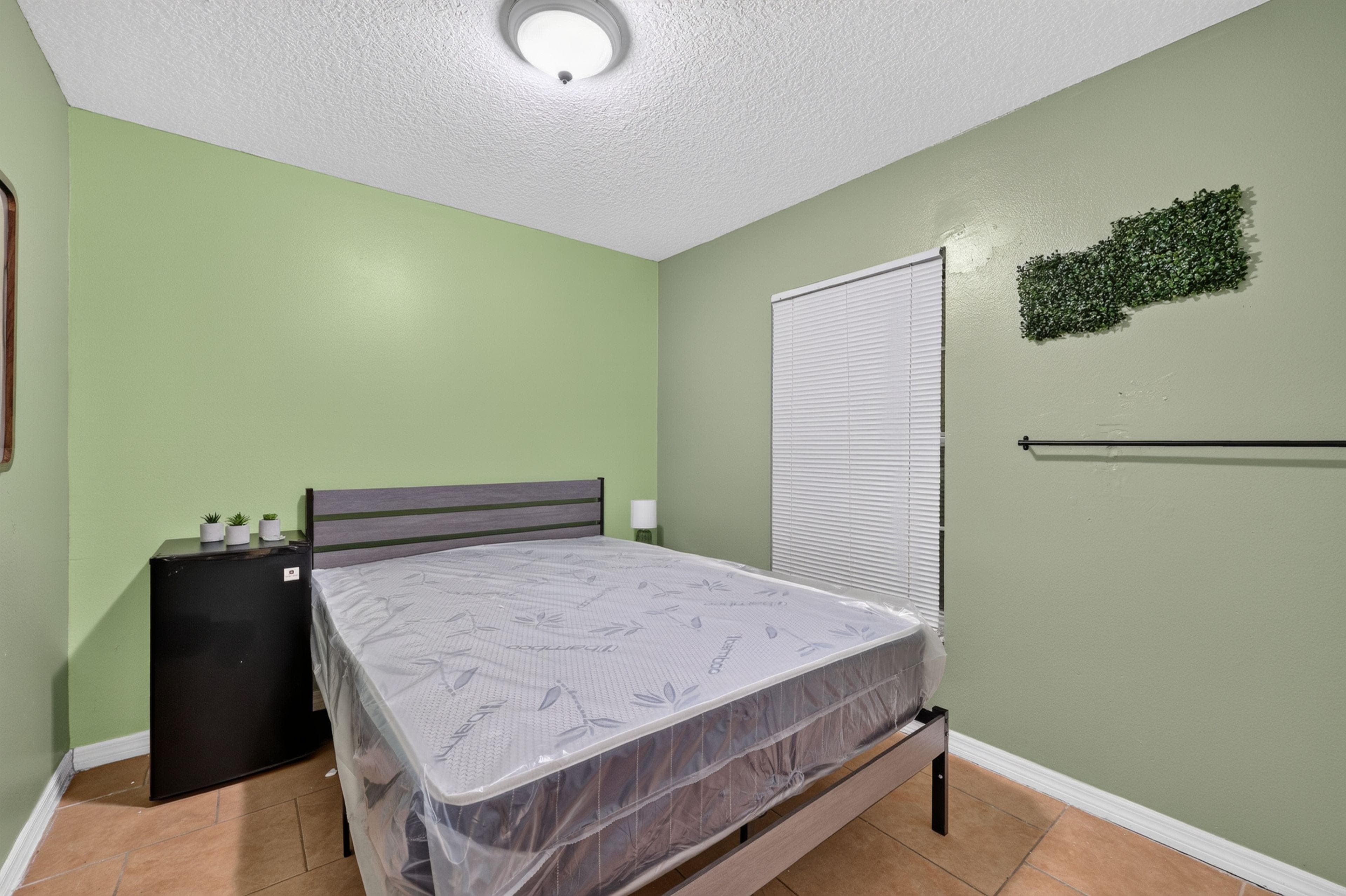 Standard Room Side B (Elephant), Tampa