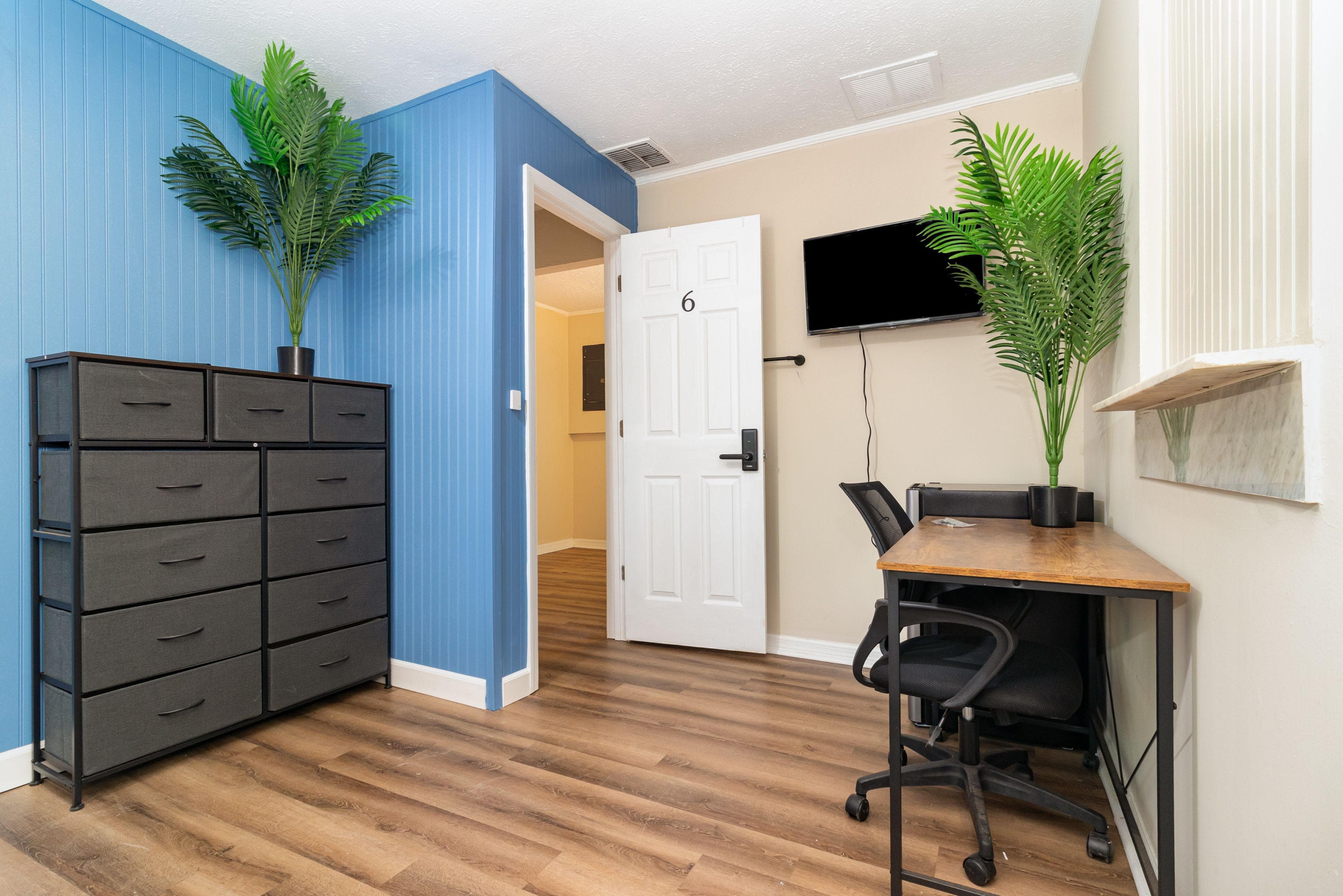 Ocean Room, furnished room in Orlando