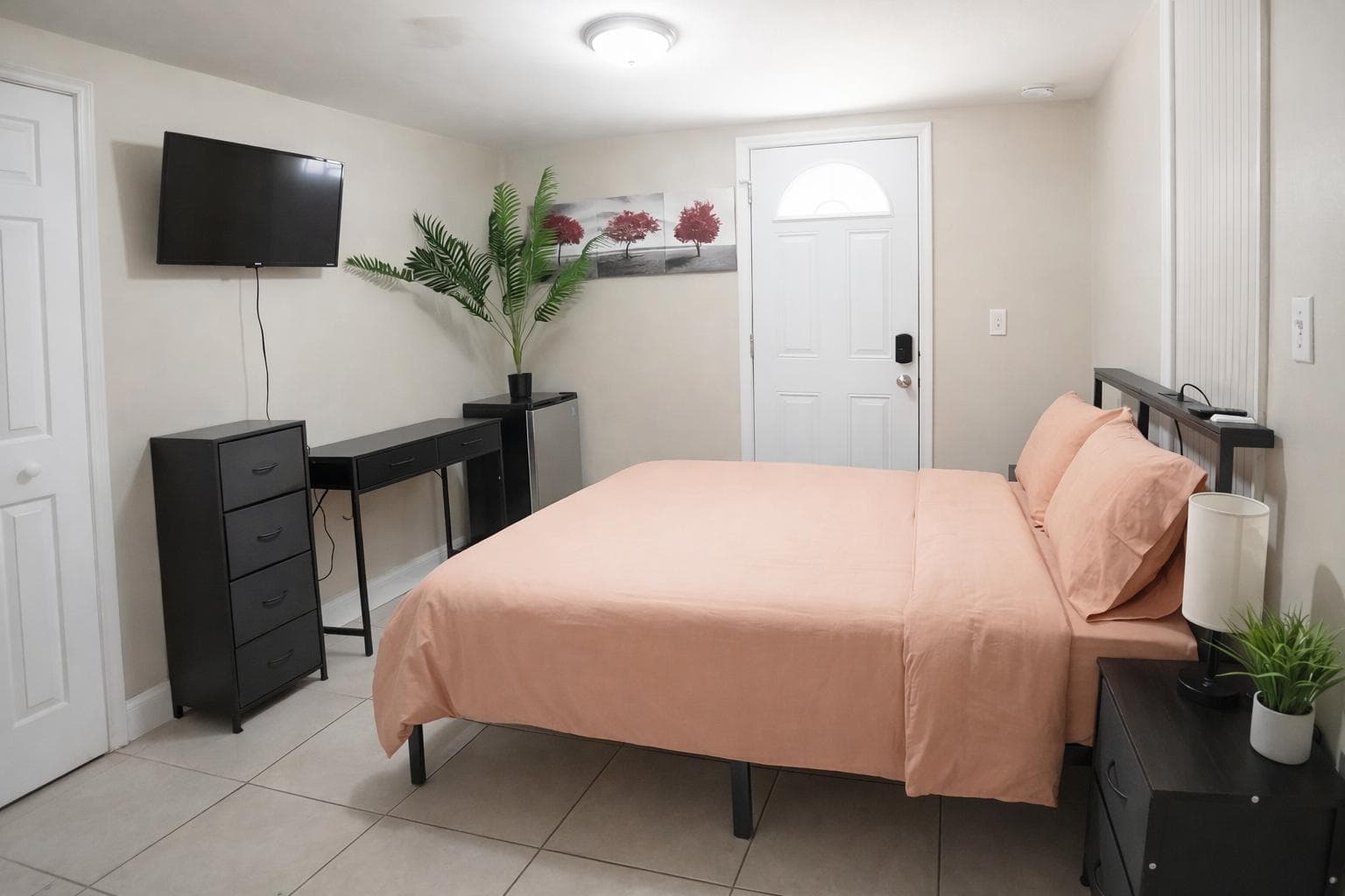 Private Entrance Room (Wolf), Tampa