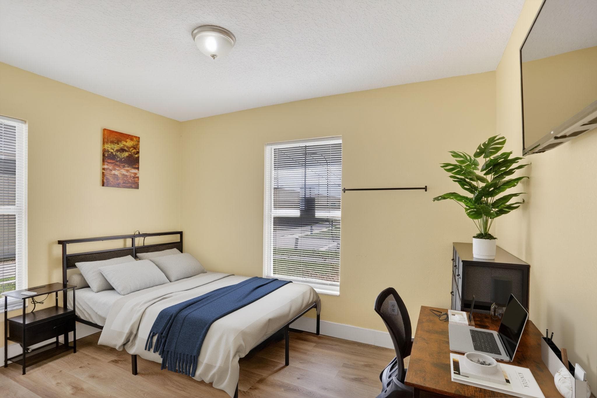 Upgraded (Rabbit), furnished room in Orlando